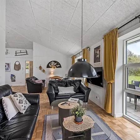 Veijo - 400m To The Fjord By Interhome