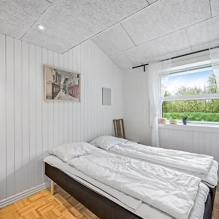 Veijo - 400m To The Fjord By Interhome